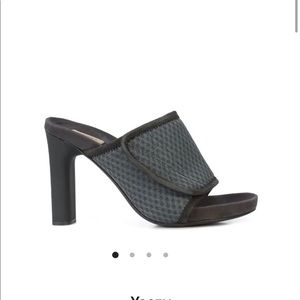 Yeezy season 6 open sandels